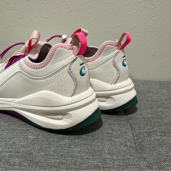 Clove Classic Nursing Sneaker - Picture 9 of 10